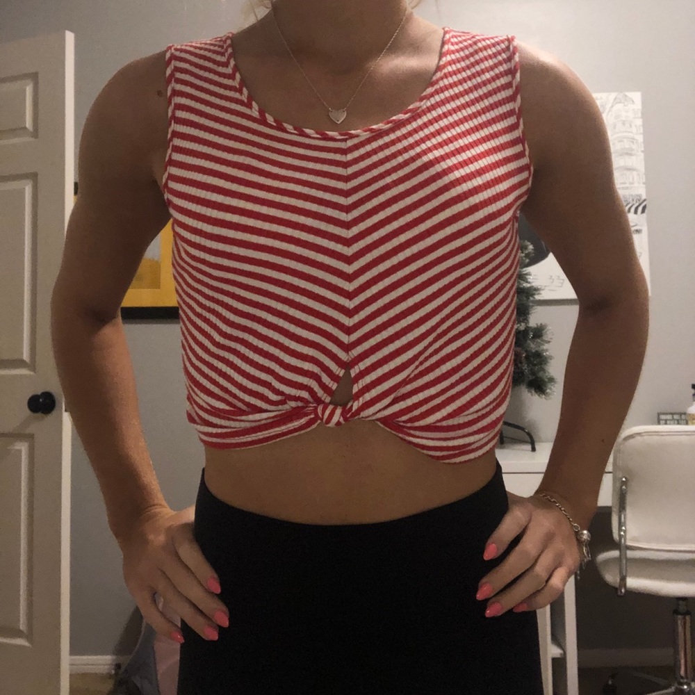 ADORABLE tank top